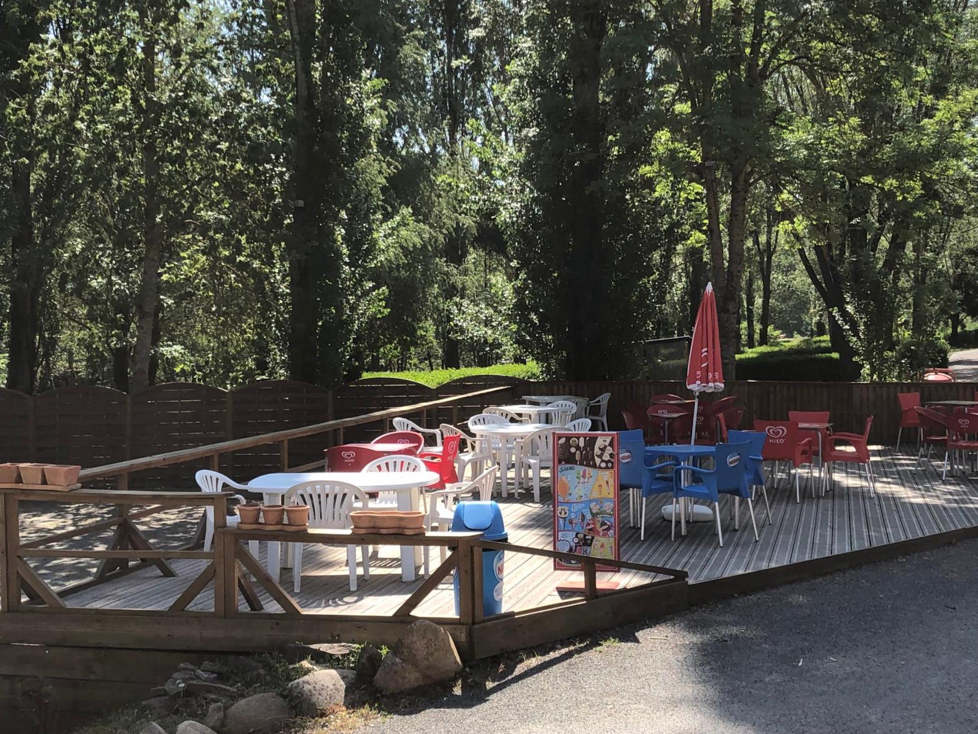 Camping Du Pont De St Gal Saint-Gal-sur-Sioule Εξωτερικό φωτογραφία